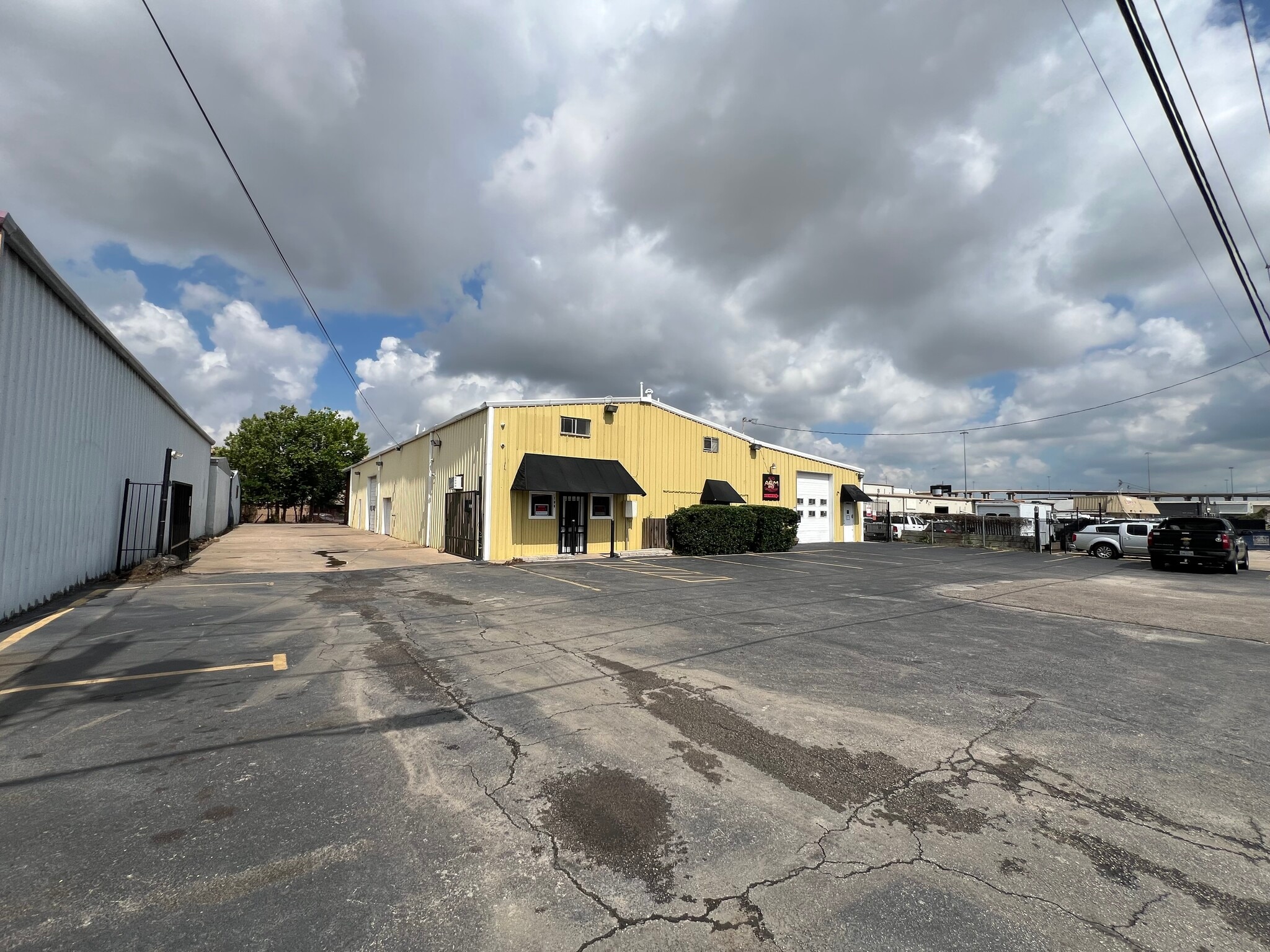 11511 Reeder Rd, Dallas, TX for lease Building Photo- Image 1 of 13