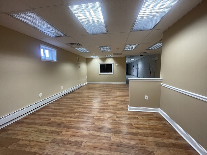 940 Eddystone Ave, Eddystone, PA for lease - Interior Photo - Image 3 of 3