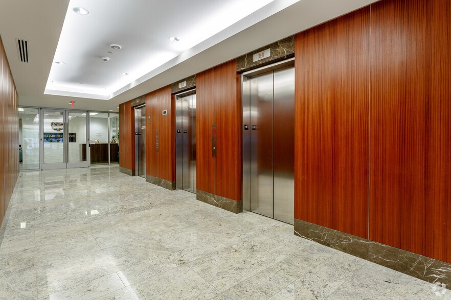 302 Innovation Dr, Franklin, TN à louer - Hall d’entrée - Image 3 de 9