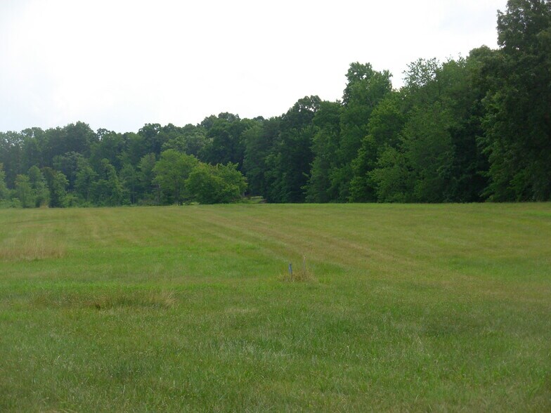 126 Stratford Place, Madison Heights, VA à vendre - Photo du bâtiment - Image 2 de 3