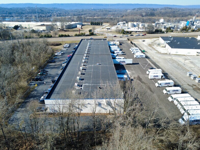 3720 Amnicola Hwy, Chattanooga, TN à vendre - Photo du bâtiment - Image 3 de 4