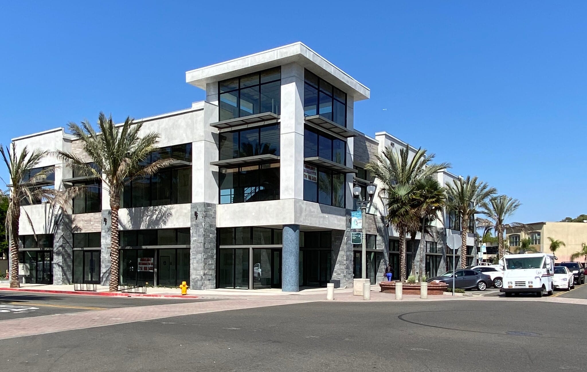 401 Main St, Huntington Beach, CA for lease Building Photo- Image 1 of 19