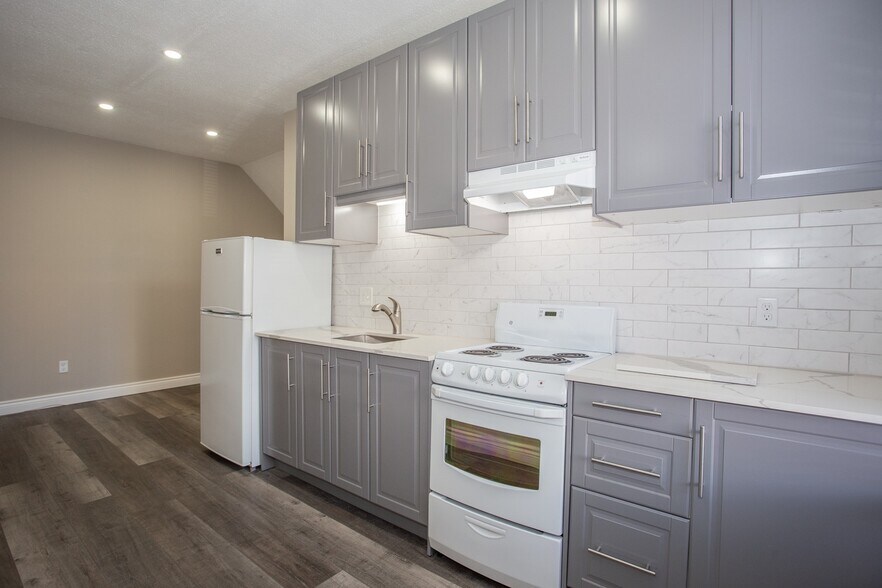 51 Augusta St, Hamilton, ON à vendre - Photo intérieure - Image 3 de 11