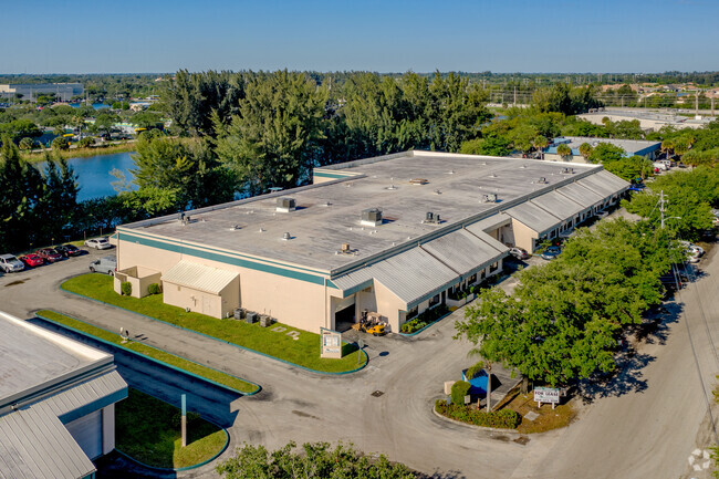 Plus de détails pour 4800 SW 51st St, Davie, FL - Flex, Industriel à louer