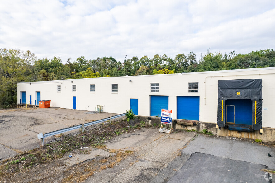 1090 Highway 315 Hwy, Wilkes Barre, PA for lease - Building Photo - Image 3 of 15