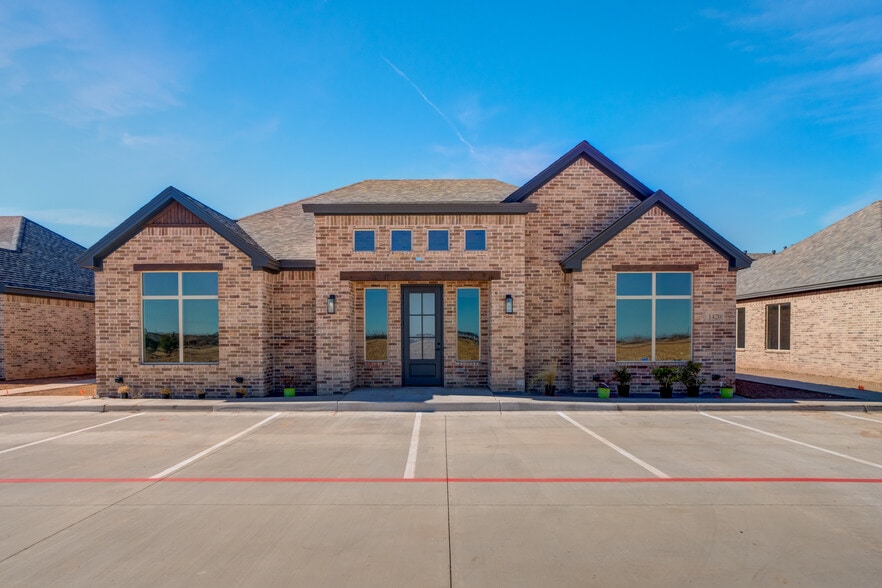 1420 N Slide Rd, Lubbock, TX à louer - Photo du bâtiment - Image 2 de 30