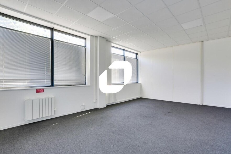Bureau dans Ivry-sur-Seine à louer - Photo intérieure - Image 2 de 13