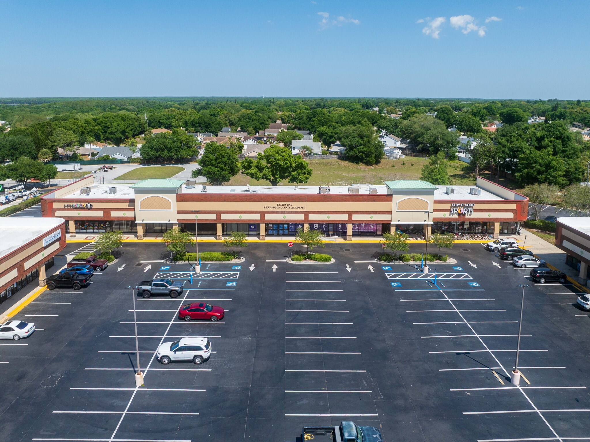35209 US Highway 19 N, Palm Harbor, FL for lease Interior Photo- Image 1 of 1