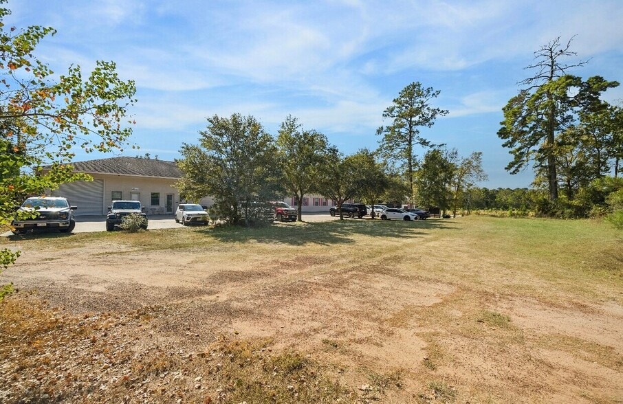 32618 Tamina Rd, Magnolia, TX for sale - Building Photo - Image 3 of 16