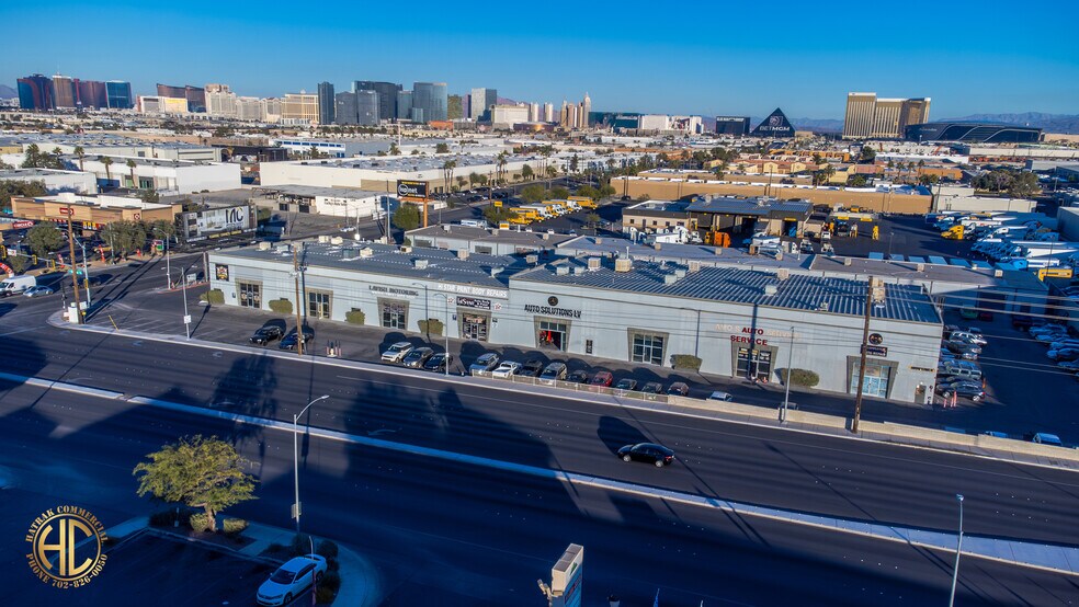 4851 W Hacienda Ave, Las Vegas, NV à louer - Photo du bâtiment - Image 3 de 7
