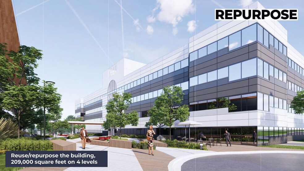 3551 Hamlin Rd, Auburn Hills, MI for lease - Building Photo - Image 2 of 9