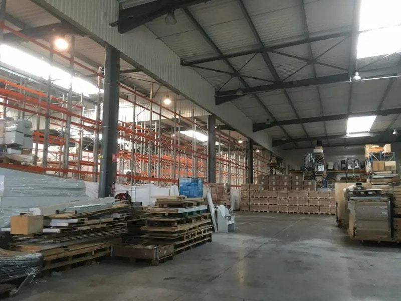 Industrial in Blanquefort for lease Building Photo- Image 1 of 8