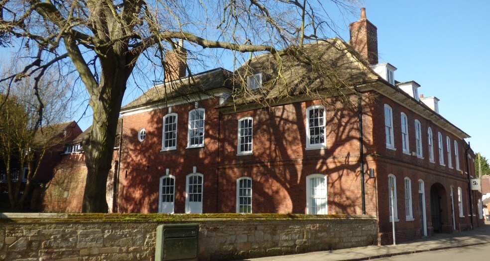 70-70B High St, Huntingdon à louer - Photo du bâtiment - Image 3 de 3