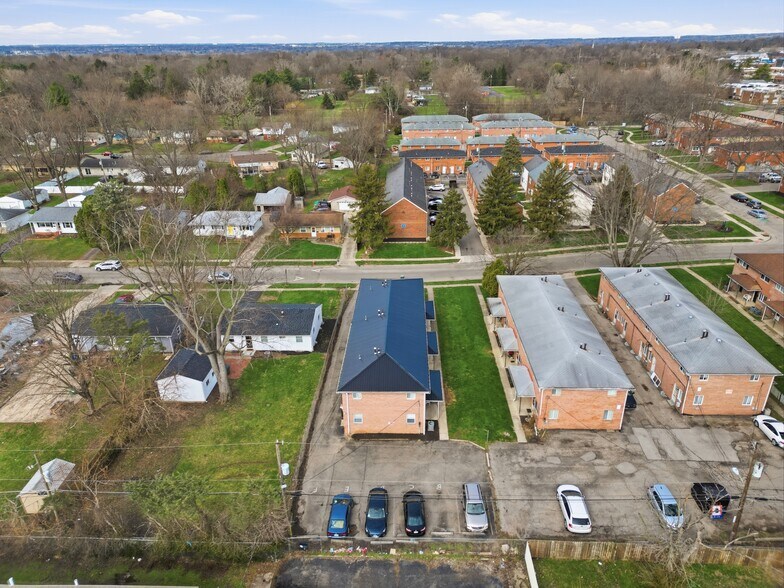 5780 N Meadows Blvd, Columbus, OH à vendre - Photo du bâtiment - Image 3 de 31