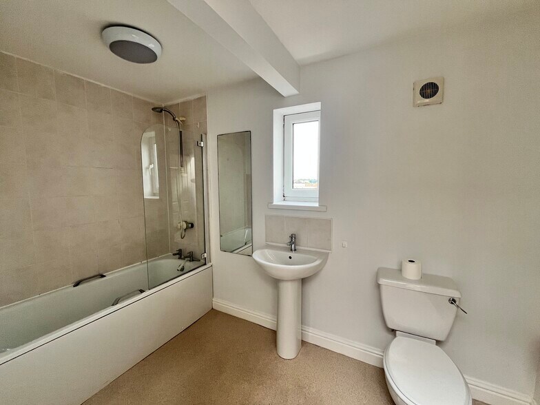 21 High St, Bristol for sale - Building Photo - Image 3 of 8