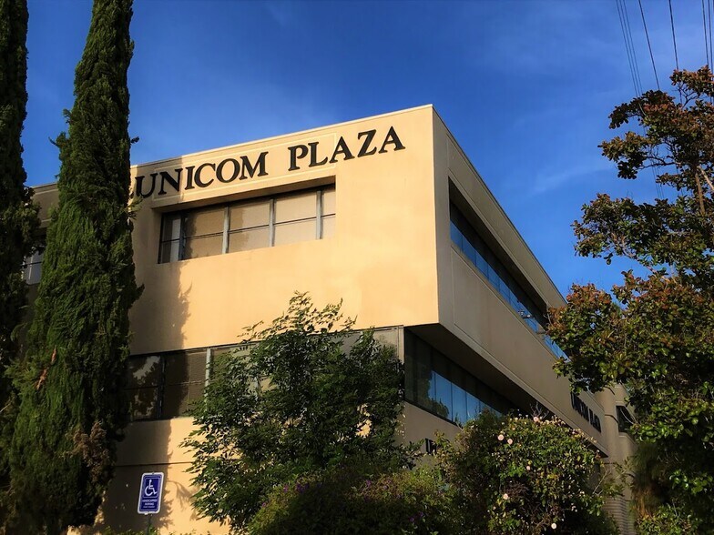 15535 San Fernando Mission Blvd, San Fernando, CA à louer - Photo du bâtiment - Image 3 de 19