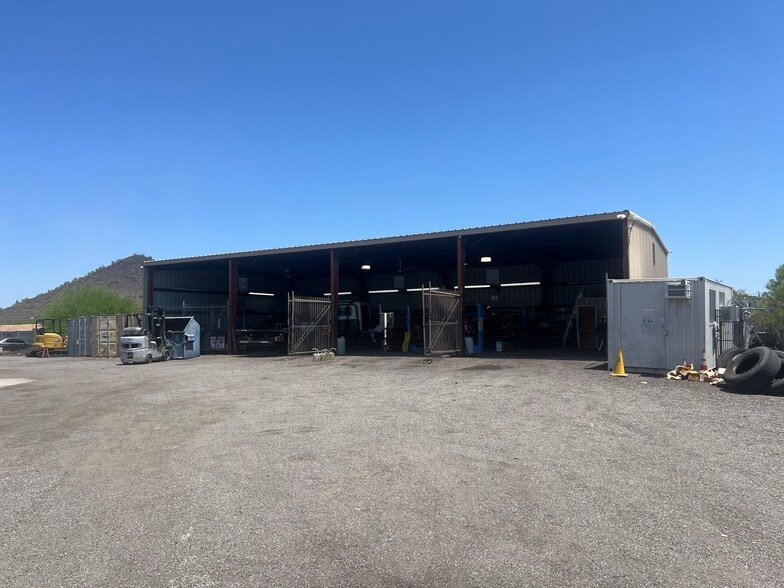 1966 E Deer Valley Rd, Phoenix, AZ for lease - Building Photo - Image 3 of 5