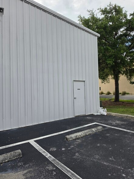 2201 SW 19th Ave Rd, Ocala, FL à louer - Photo du bâtiment - Image 2 de 6