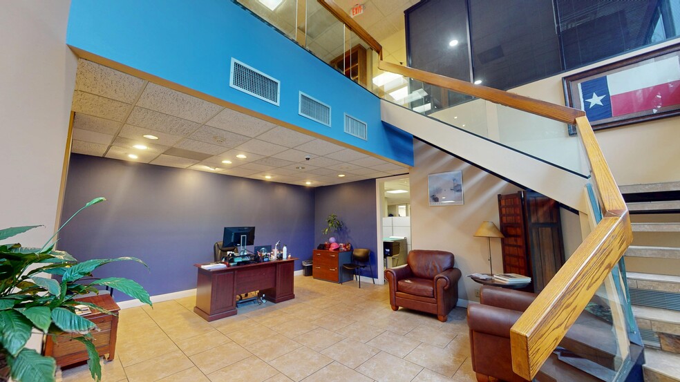 1101 S Capital Of Texas Hwy, West Lake Hills, TX for sale - Interior Photo - Image 2 of 14