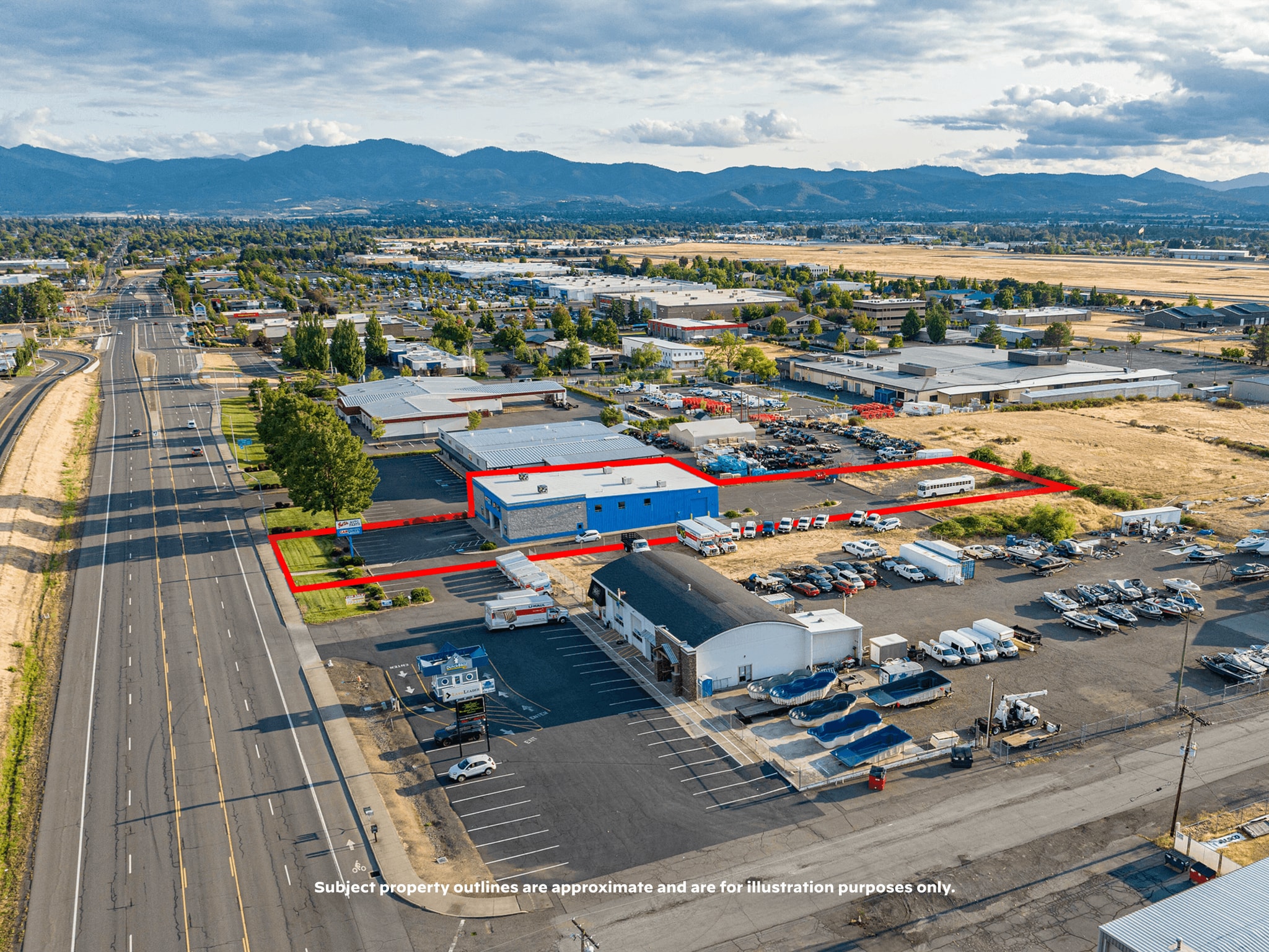 3755 Crater Lake Hwy, Medford, OR for sale Interior Photo- Image 1 of 84