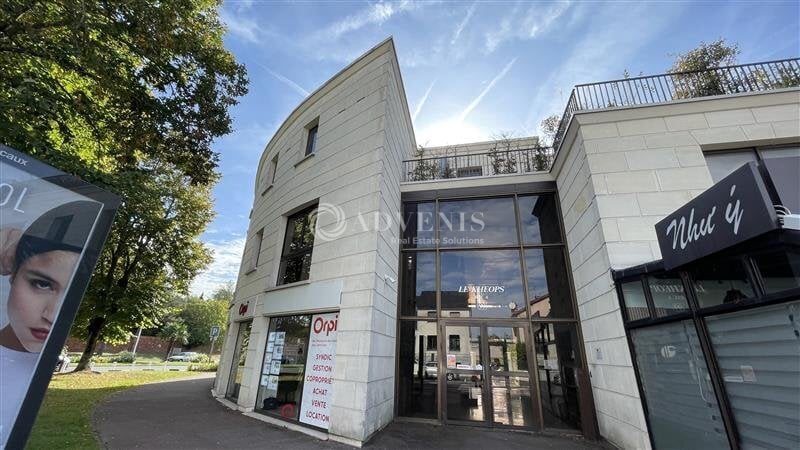 Office in Torcy for lease - Building Photo - Image 3 of 11