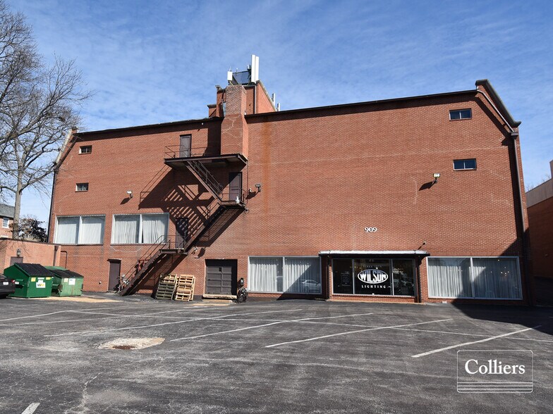 909 S Brentwood Blvd, Clayton, MO à vendre - Photo du bâtiment - Image 2 de 4