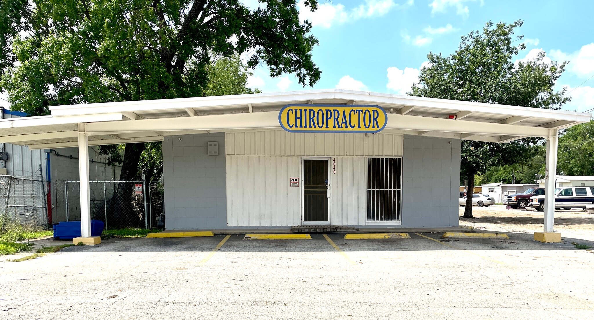 4040 SW Military Dr, San Antonio, TX à louer Photo du bâtiment- Image 1 de 4