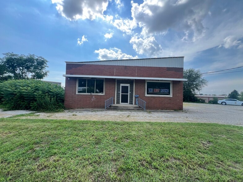 1150 S White River Pky W Dr, Indianapolis, IN for sale - Building Photo - Image 2 of 7