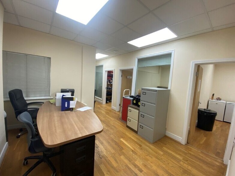 St Johns Rd, Kingston Upon Thames à vendre - Photo intérieure - Image 3 de 4