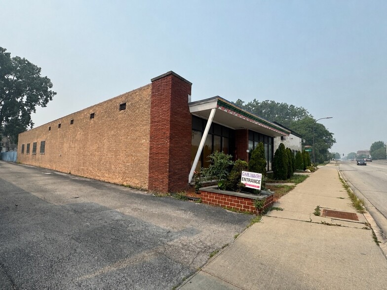 2422 Dempster St, Evanston, IL for sale - Building Photo - Image 2 of 26