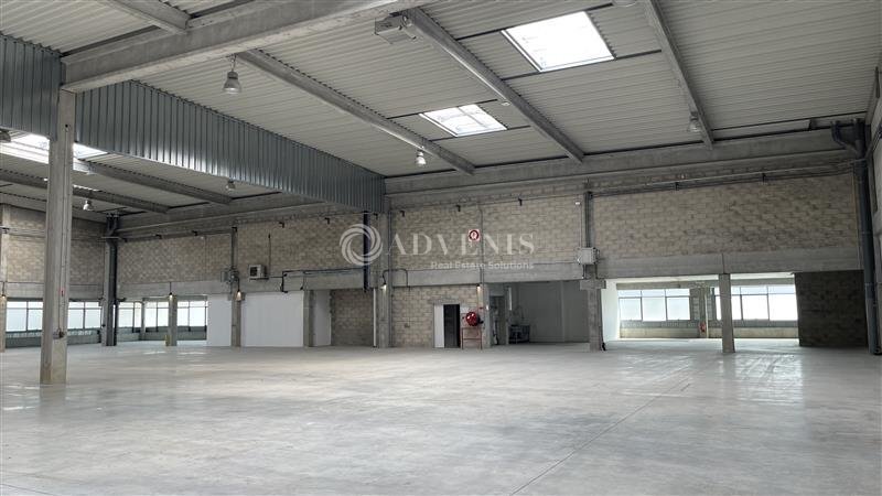 Flex in Lieusaint for lease - Building Photo - Image 3 of 12