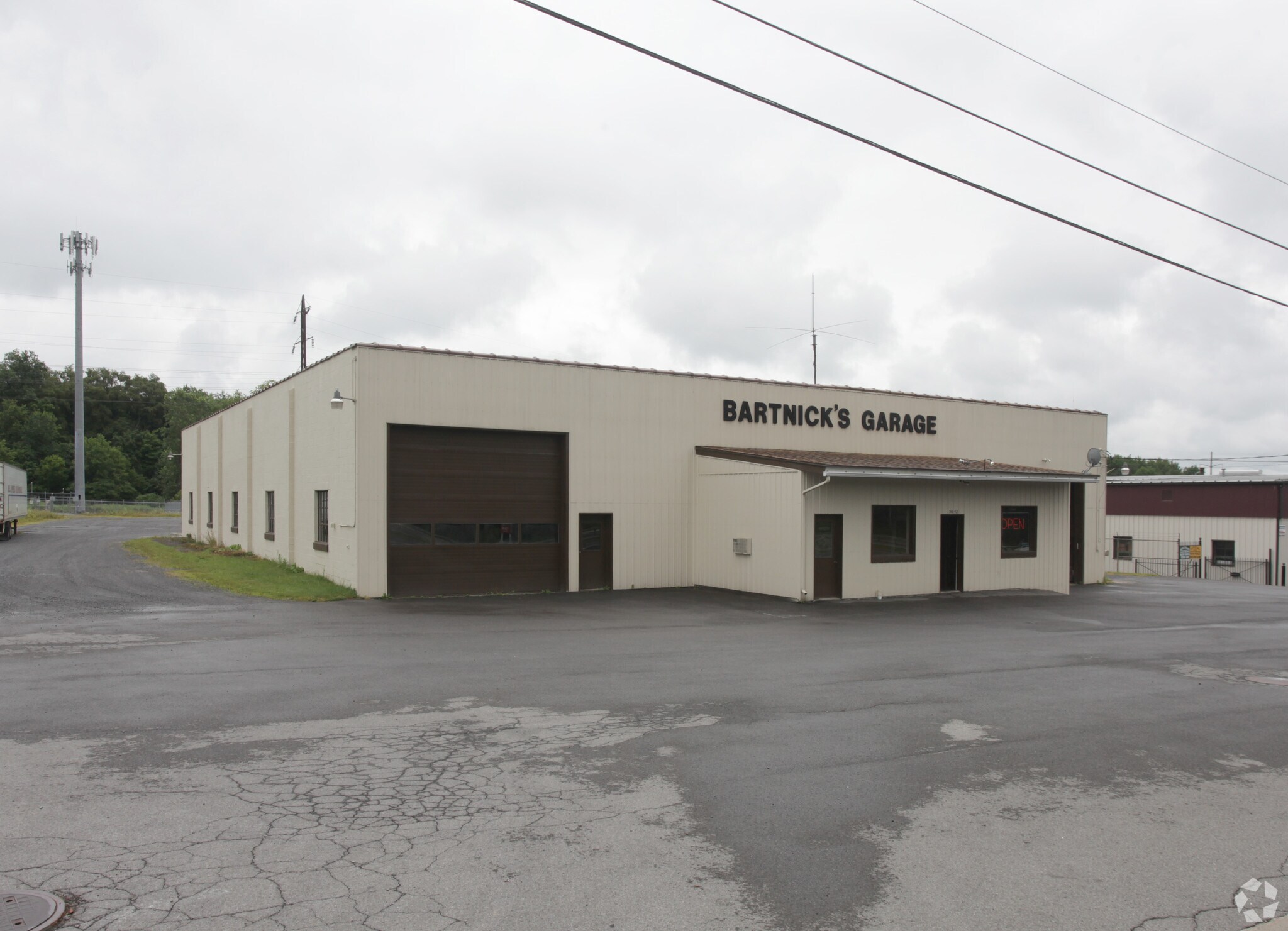 5642 Horatio St, Utica, NY for sale Primary Photo- Image 1 of 4