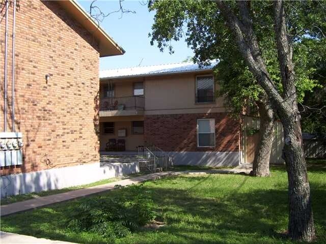 208-210 N Vanderveer St, Burnet, TX à vendre - Autre - Image 2 de 12