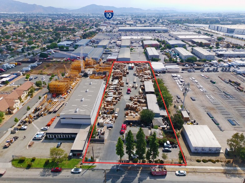 14619 Merrill Ave, Fontana, CA à vendre - Photo du bâtiment - Image 2 de 6