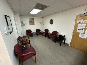 479 Jumpers Hole Rd, Severna Park, MD for lease Interior Photo- Image 2 of 3