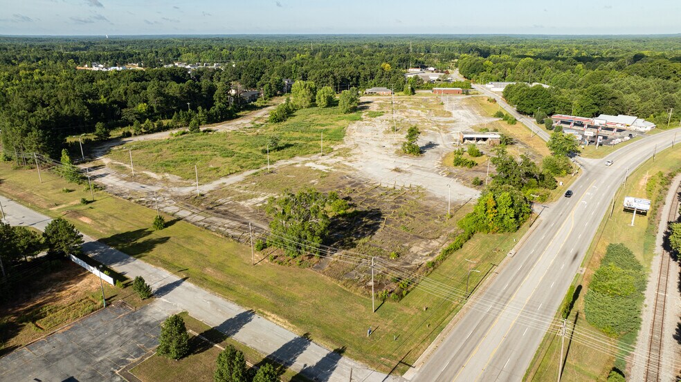 25 A B Jacks rd, Clinton, SC à louer - Photo du bâtiment - Image 3 de 7