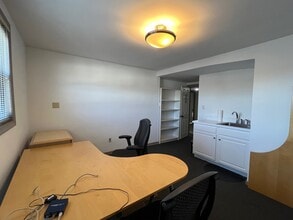 2407-2417 Lancaster Ave, Wilmington, DE for lease Interior Photo- Image 1 of 4