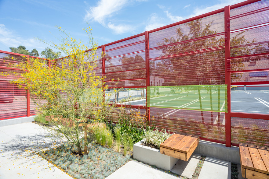 11248-11250 Playa Ct, Culver City, CA for lease - Building Photo - Image 3 of 9