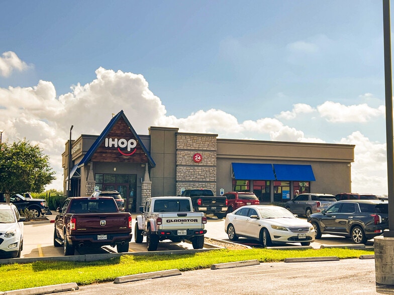 3300 E Main St, Alice, TX for sale - Building Photo - Image 2 of 5