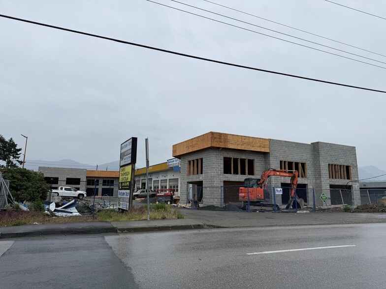 45700 Yale Rd, Chilliwack, BC à vendre - Photo du bâtiment - Image 2 de 2