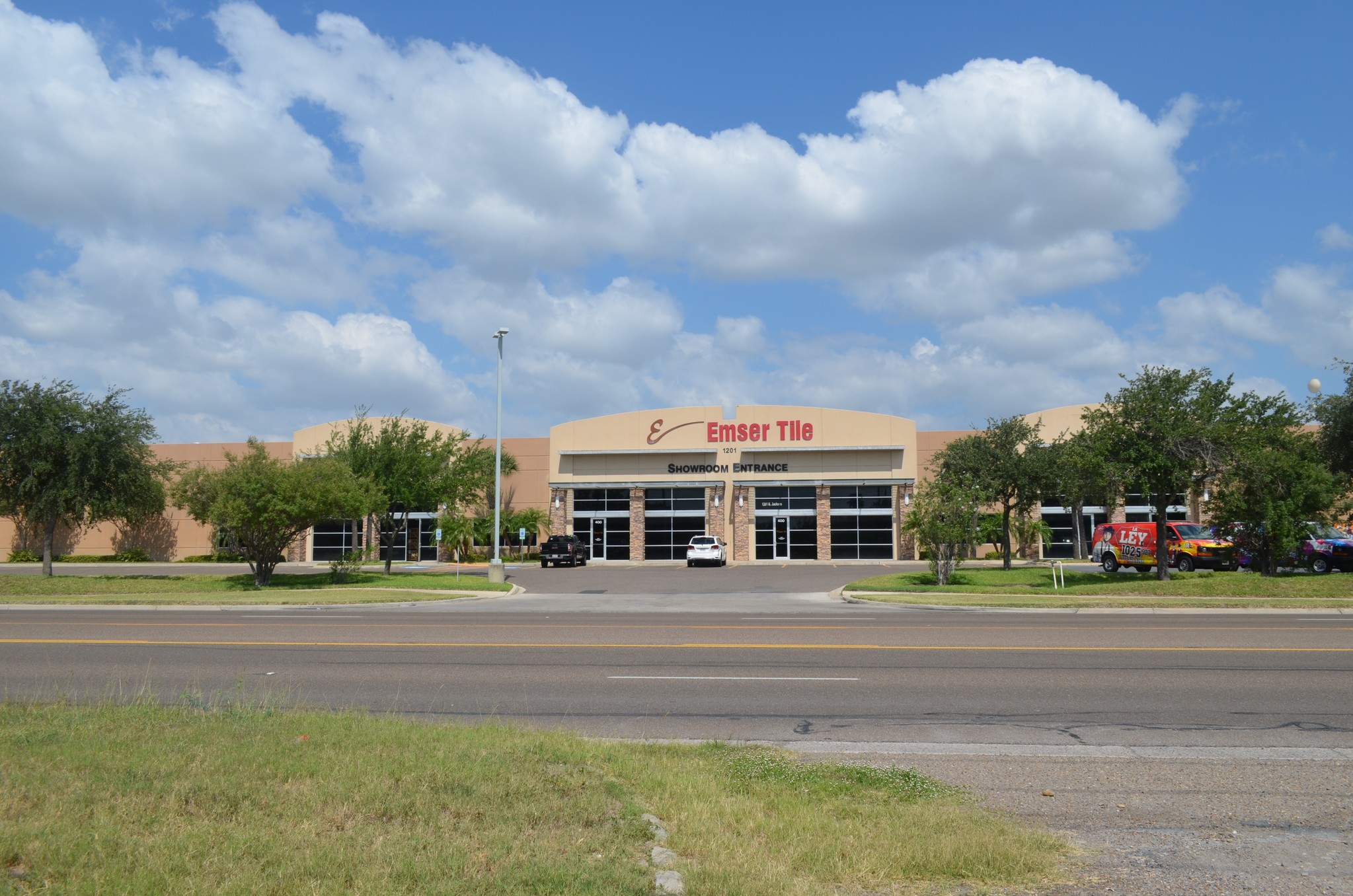 1201 Jackson Rd, McAllen, TX à vendre Photo du bâtiment- Image 1 de 1