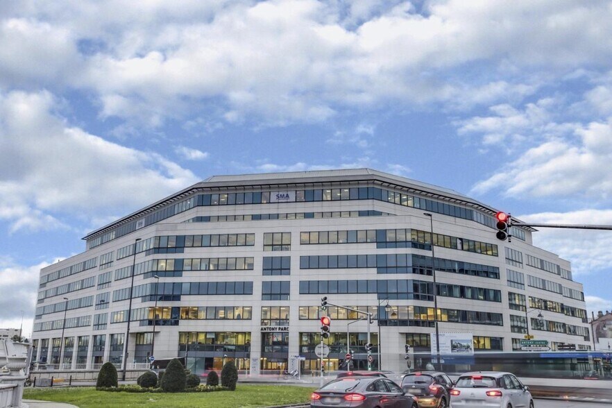 2-6 Place Du General De Gaulle, Antony for lease - Building Photo - Image 1 of 15