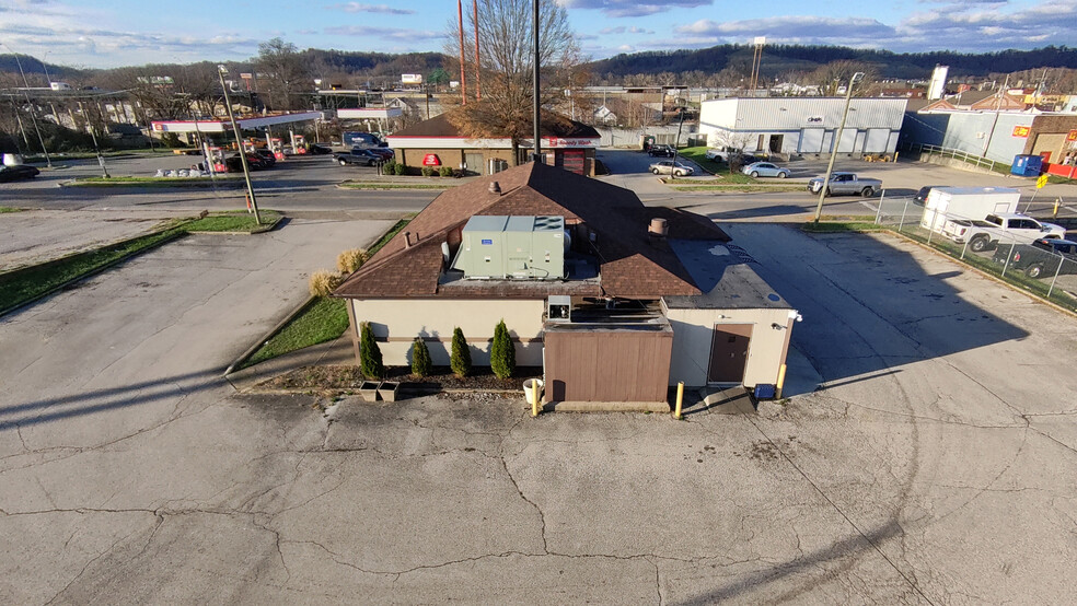 1523 Madison Ave, Huntington, WV for sale - Building Photo - Image 2 of 9