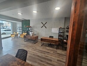 300-316 S Brand Blvd, Glendale, CA à louer Photo intérieure- Image 2 de 6