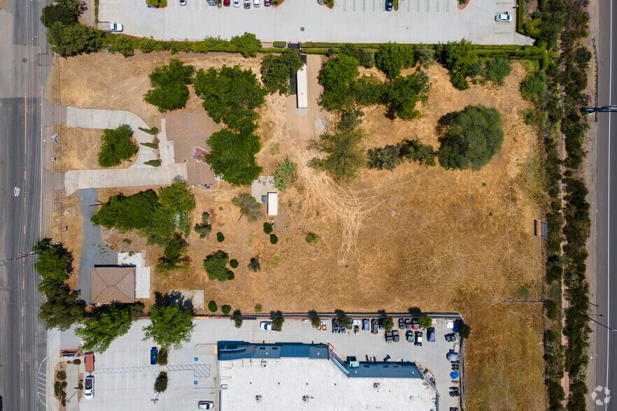 2355 Montiel Rd, San Marcos, CA à vendre - Aérien - Image 3 de 3