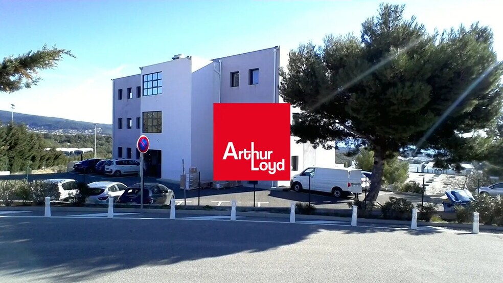 Office in La Ciotat for lease - Building Photo - Image 1 of 9