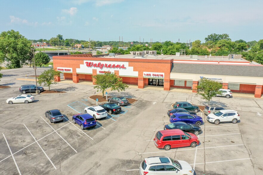 2-78 Grandview Plaza Shopping Ctr, Florissant, MO à louer - Photo du bâtiment - Image 2 de 7