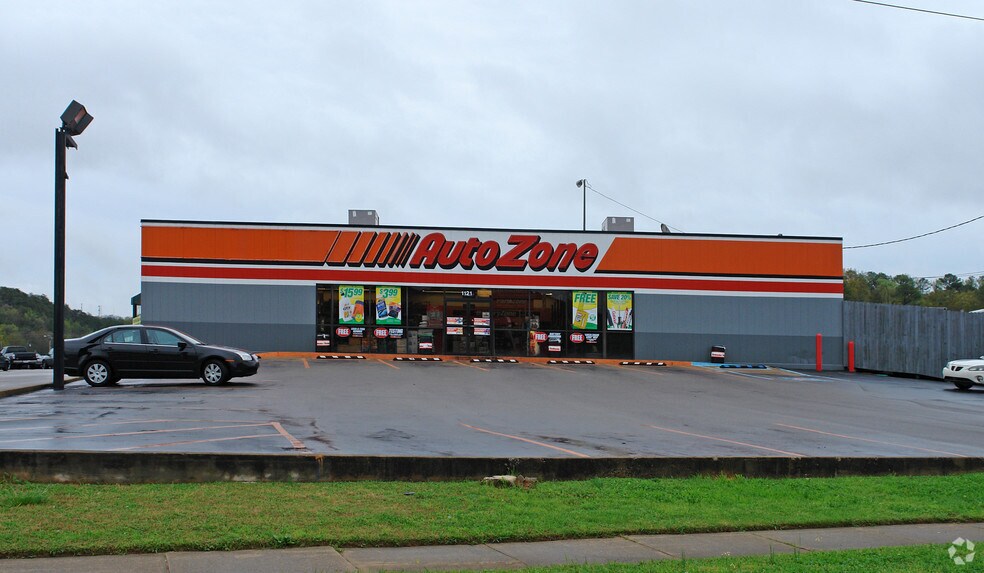 1121 Huffman Rd, Birmingham, AL for sale - Primary Photo - Image 1 of 4