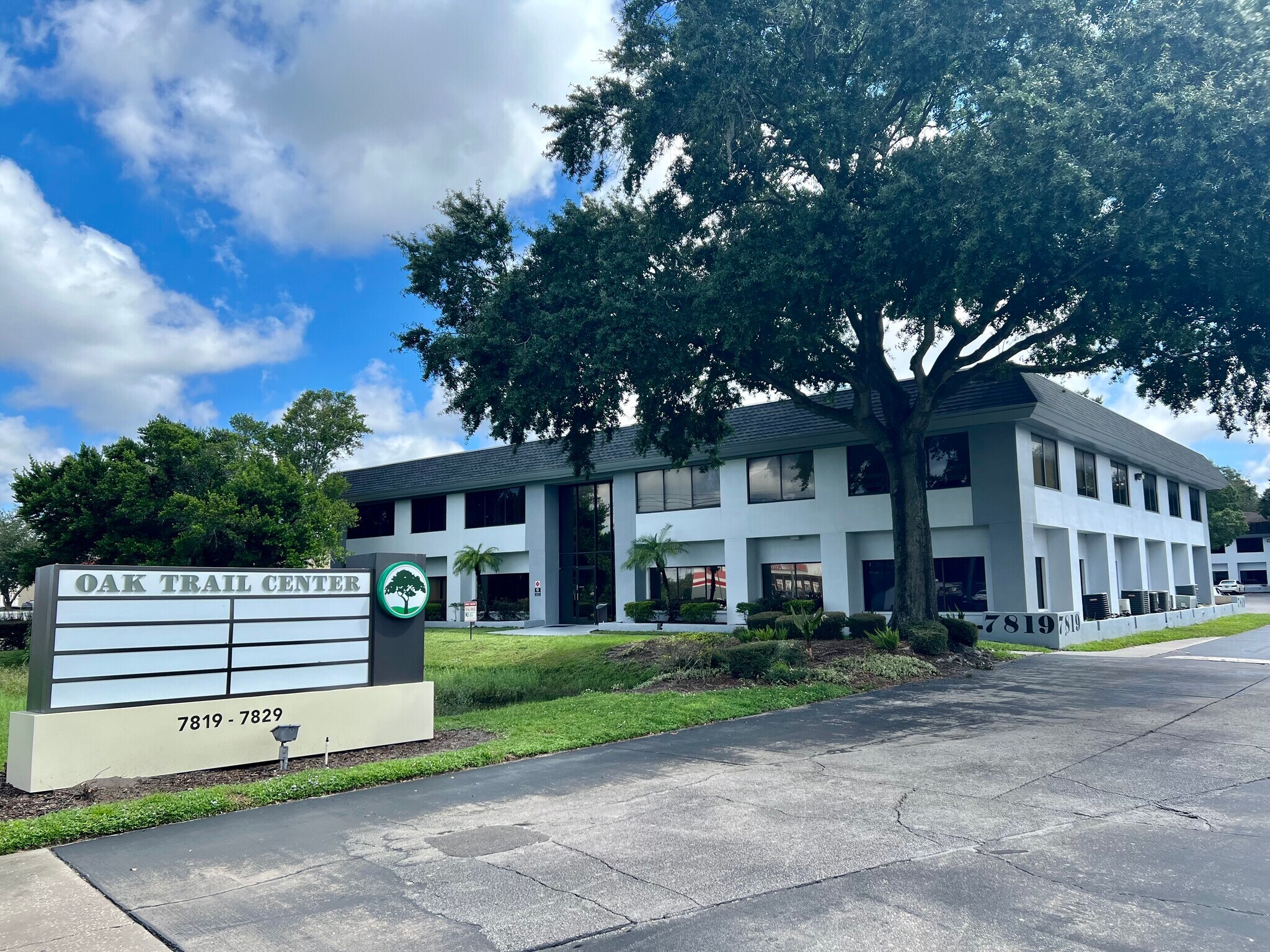 7819 N Dale Mabry Hwy, Tampa, FL à louer Photo du bâtiment- Image 1 de 5