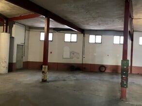 Retail in Segovia, Segovia for lease Interior Photo- Image 2 of 8
